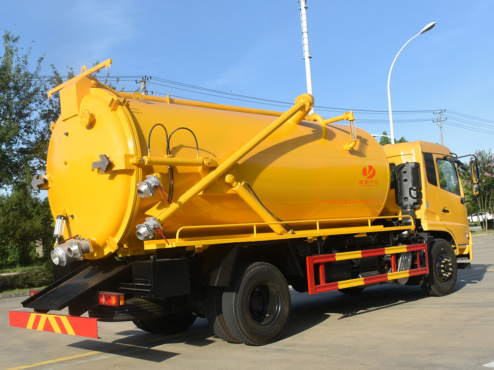 CLT5180GQWDF6型吸污車