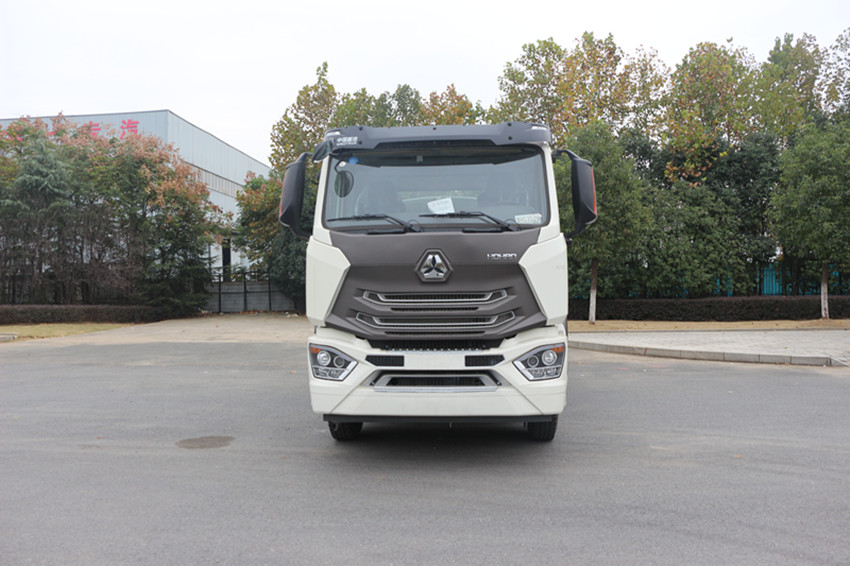 重汽豪瀚15 方抑塵車(chē)-霧炮車(chē)