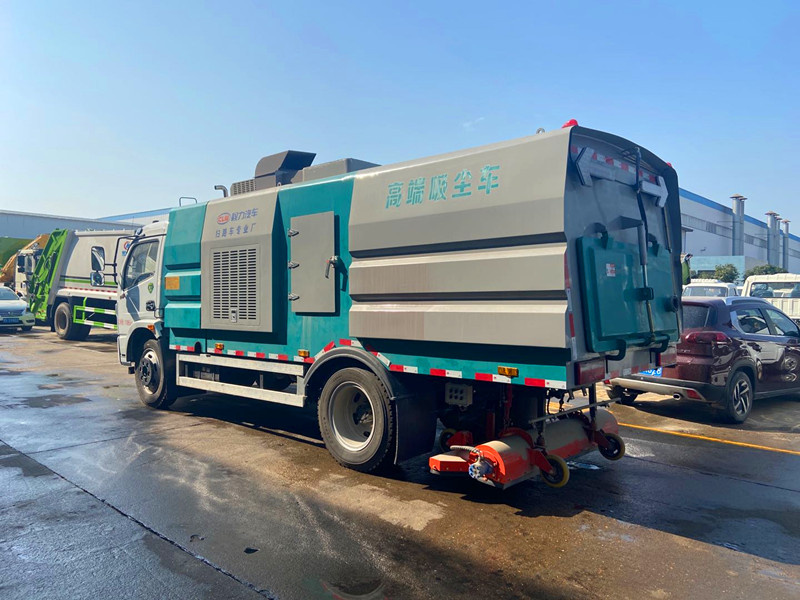 東風8立方吸塵車-吸塵車生產廠家-程力道路吸塵車生產廠家